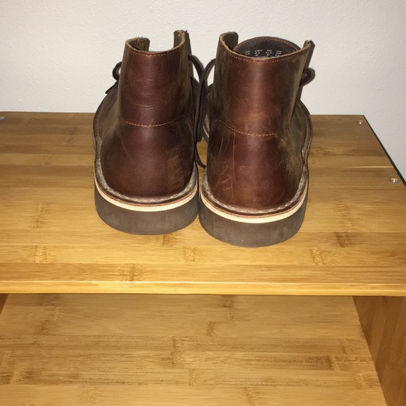 Lightly worn men’s size 8.5 Clarks chukka boots. main image 4